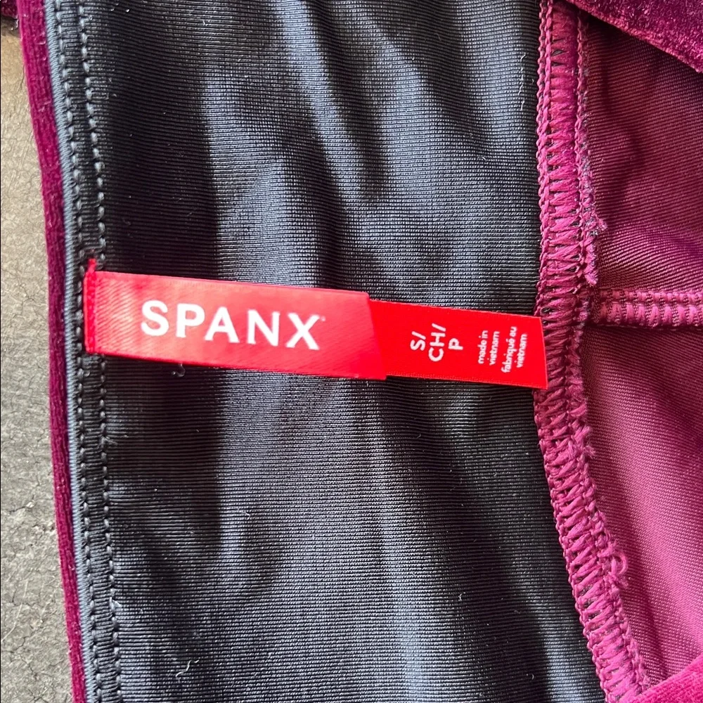 Women’s Spanx velour Burgundy Leggings - Picture 2 of 3